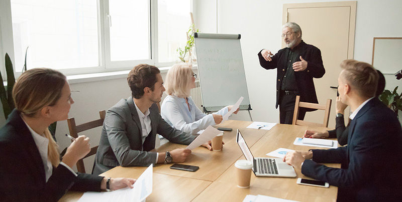 Besprechung mehrerer Personen